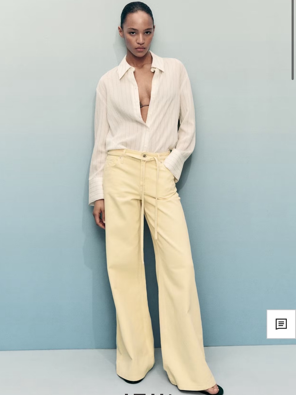 Wide-Leg low-rise Pants in Pale Yellow